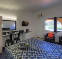 Twin Swans Motel - Accommodation Broadbeach