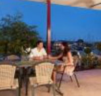 La Marina Waterfront Villa - Accommodation Broadbeach