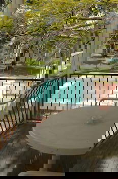 Ocean Breeze Units - Accommodation Broadbeach 1