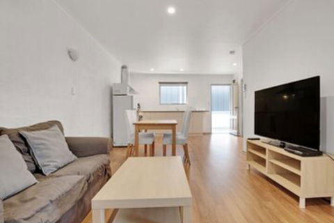 Adelaide Holiday Homes - Accommodation Broadbeach 0