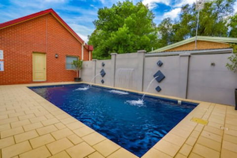 Murray Waters Motor Inn & Apartments - Accommodation Broadbeach 0