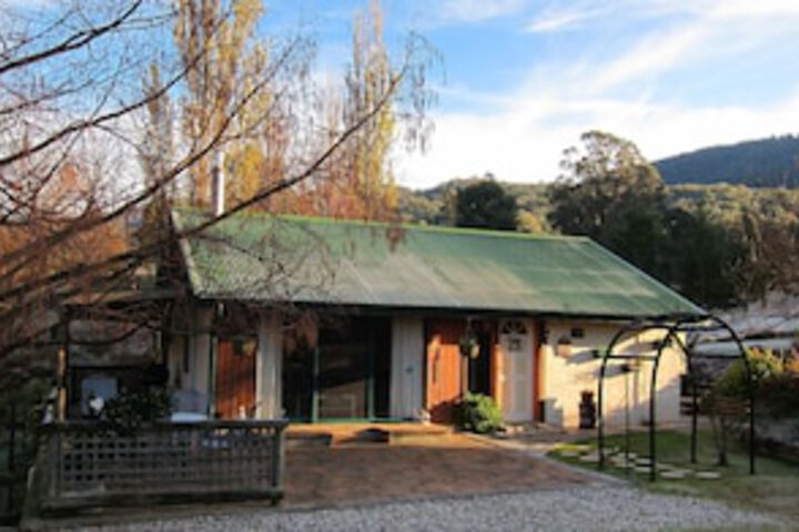 Running Creek VIC Accommodation Broadbeach