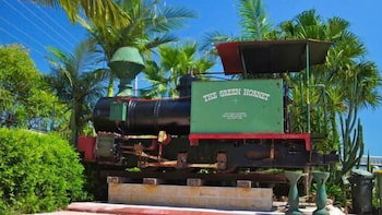 A Railway Lodge - Accommodation Broadbeach 1