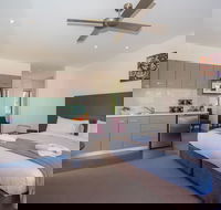 Longview Vineyard - Accommodation Broadbeach