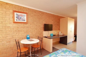 Morayfield Tavern & Motel - Accommodation Broadbeach 3