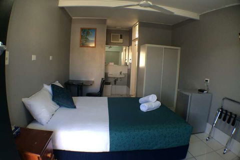 Original North Australian - Accommodation Broadbeach 6
