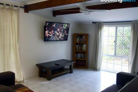 Wyndham Lodge - Accommodation Broadbeach 3