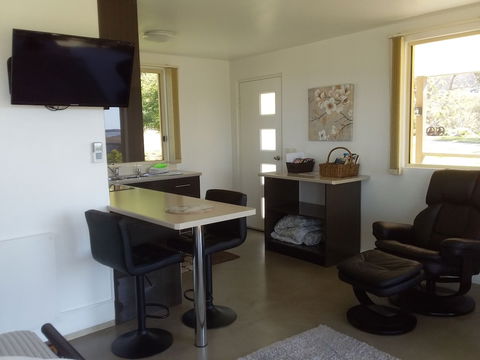 Pelican Point Sanctuary - Accommodation Broadbeach 4