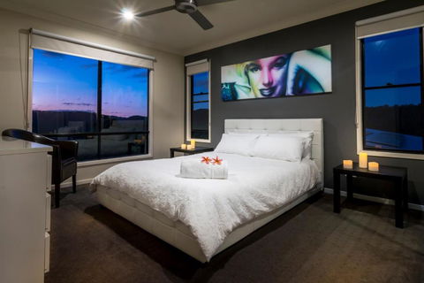 The Mountain View Retreat - Accommodation Broadbeach 1