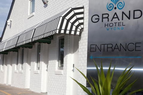 Grand Hotel Wyong - Accommodation Broadbeach 0