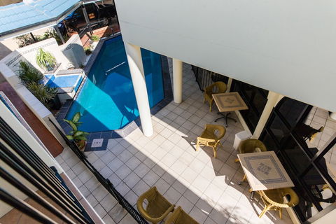 Villa Capri - Accommodation Broadbeach 2