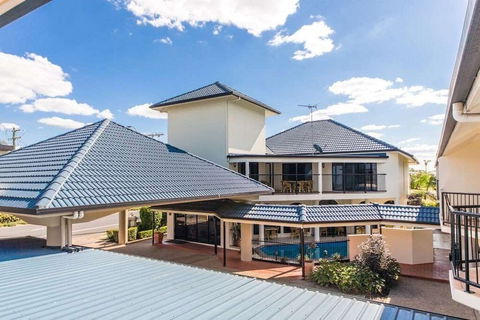 Villa Capri - Accommodation Broadbeach 5