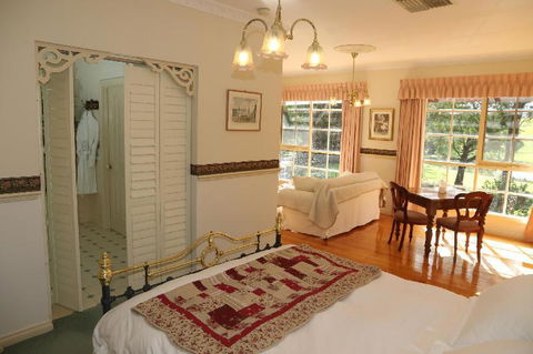 Fernglade On Menzies - Accommodation Broadbeach 6