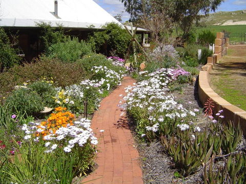 Hillside Country Retreat - Accommodation Broadbeach 1