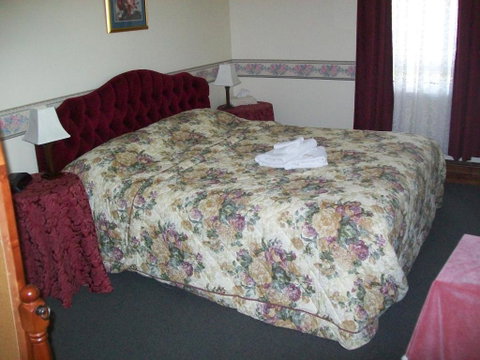 Benambra Bed & Breakfast - Accommodation Broadbeach 2