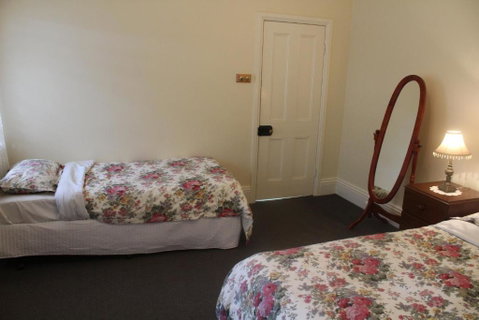 Benambra Bed & Breakfast - Accommodation Broadbeach 6