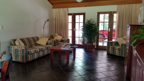 Mescal's At Pampoolah B&B - Accommodation Broadbeach 0