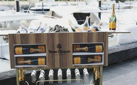 Manta Restaurant And Bar - Accommodation Broadbeach 9