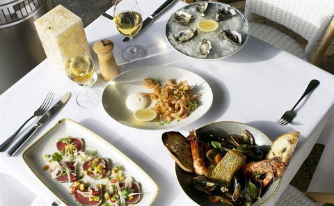 Manta Restaurant And Bar - Accommodation Broadbeach 10