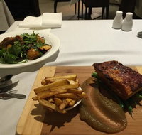 The Ducks Nuts - Accommodation Broadbeach