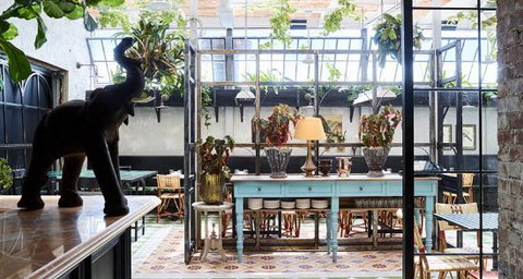 Queen Chow Enmore - Accommodation Broadbeach 0