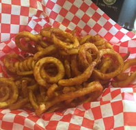 Memphis Wings - Accommodation Broadbeach