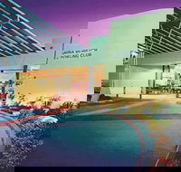 Club Umina - Accommodation Broadbeach