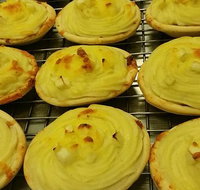 Sutton's Bakery