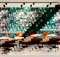 Bouquiniste - Accommodation Broadbeach