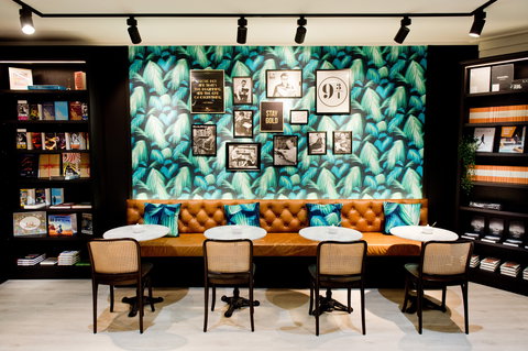 Bouquiniste - Accommodation Broadbeach 0