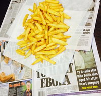 Chippy's Fish Cafe - Accommodation Broadbeach