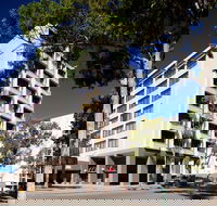 Mezethes Greek Taverna - Accommodation Broadbeach