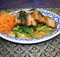 Caxton Thai - Accommodation Broadbeach