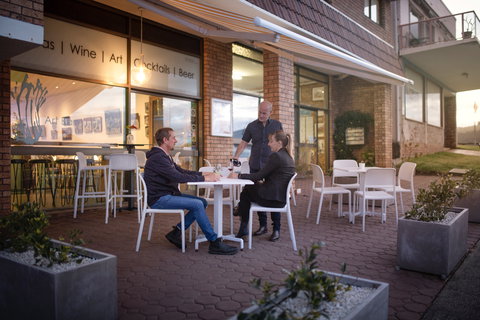 Art Bar Kiama - Accommodation Broadbeach 1