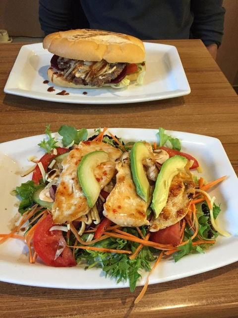 La Piazetta Cafe - Accommodation Broadbeach 0
