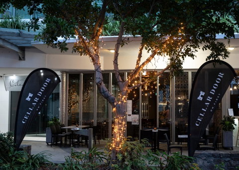 Cellar Door On First - Accommodation Broadbeach 0