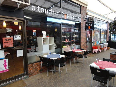 A Touch Of Dutch - Accommodation Broadbeach 0