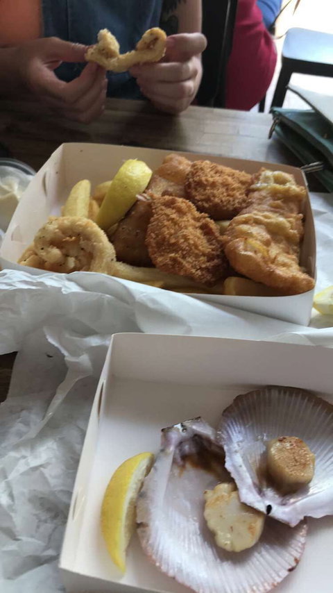 Off The Hook Takeaway - Accommodation Broadbeach 0