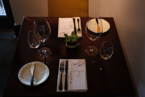 Sunday’s Supper Club - Accommodation Broadbeach 0