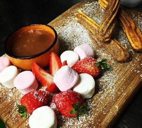 Agatha's Licensed Cafe - Accommodation Broadbeach 13