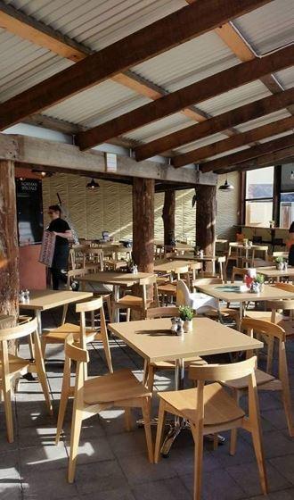 Agatha's Licensed Cafe - Accommodation Broadbeach 6