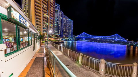 La Vue Waterfront Restaurant - Accommodation Broadbeach 0