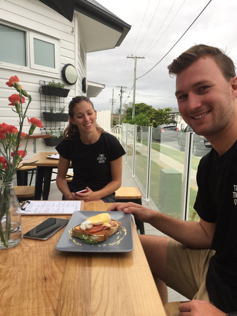 2 Streets Over - Accommodation Broadbeach 2