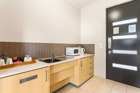 Quality Suites Point Cook Seasons 5 - Accommodation Broadbeach 8