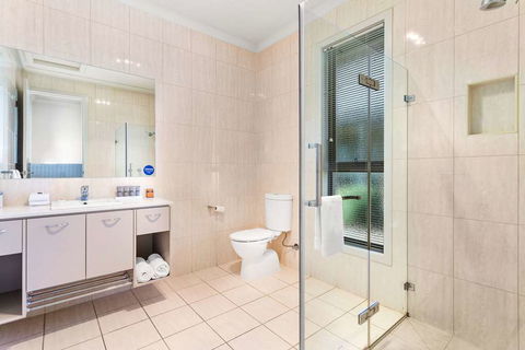 Quality Suites Point Cook Seasons 5 - Accommodation Broadbeach 9