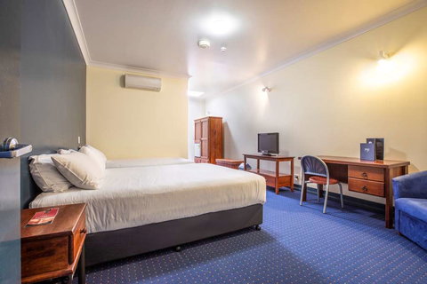Atherton Hotel - Accommodation Broadbeach 2