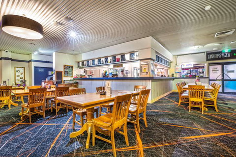 Atherton Hotel - Accommodation Broadbeach 6