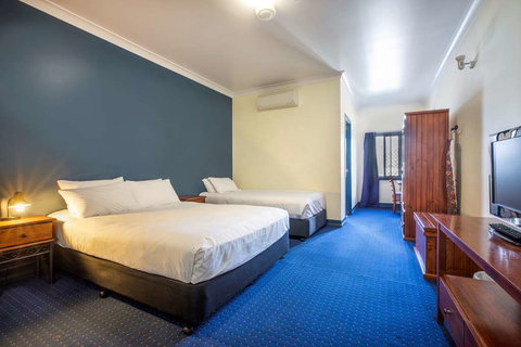 Atherton Hotel - Accommodation Broadbeach 8