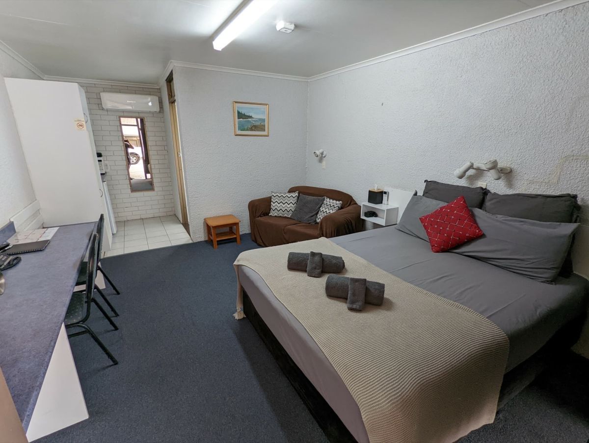 Augathella QLD Accommodation Broadbeach