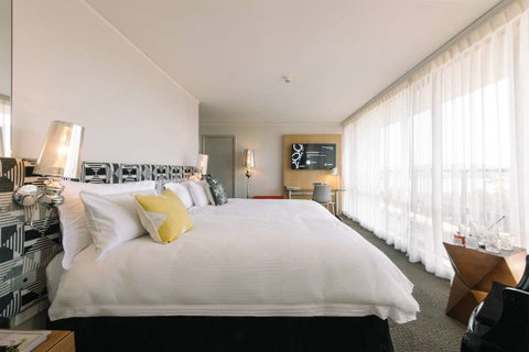 QT Canberra - Accommodation Broadbeach 6